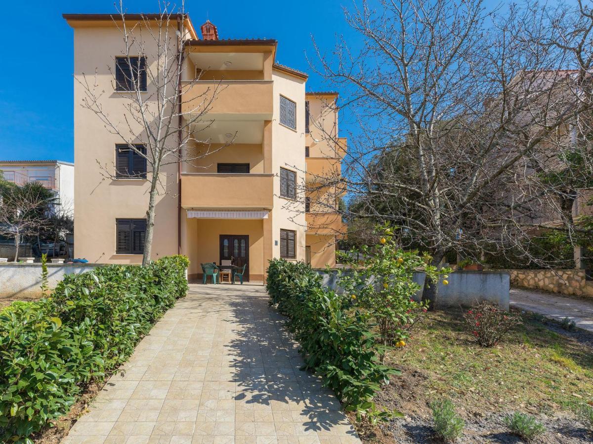 Apartment Joy By Interhome Pula Exterior foto