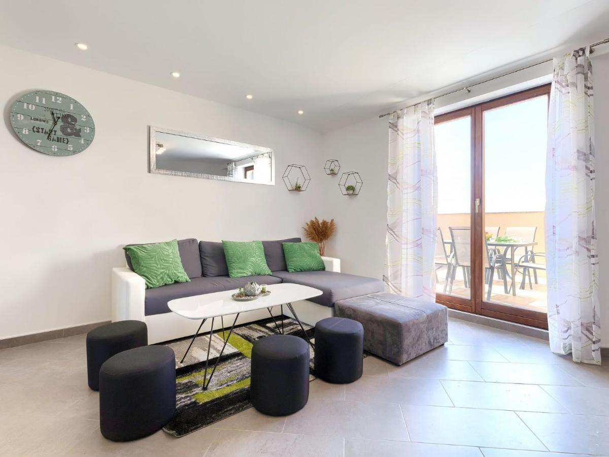 Apartment Joy By Interhome Pula Exterior foto