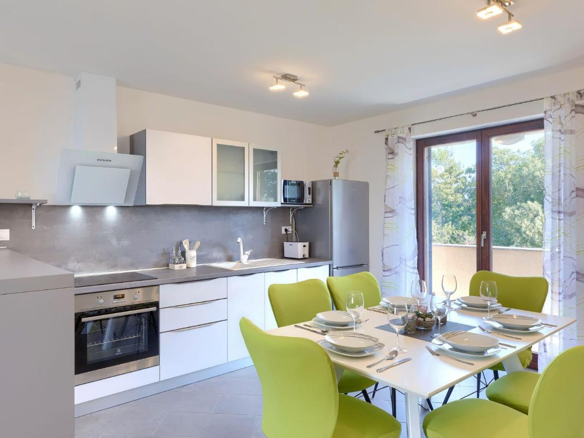 Apartment Joy By Interhome Pula Exterior foto